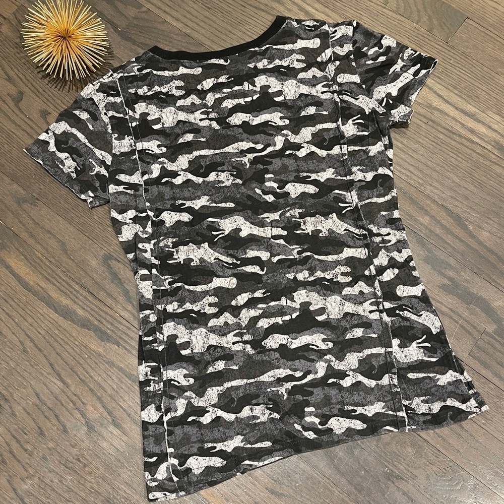 Rock & Roll Cowgirl Studded Camo Tee Shirt Size Medium
- - Picture 8 of 8